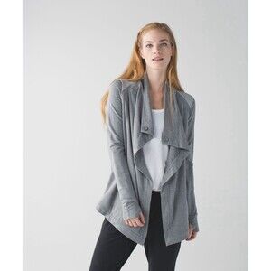 Lululemon Coast Wrap Women Size 6 Gray Athleisure Relaxed Thumb Holes Open Front
